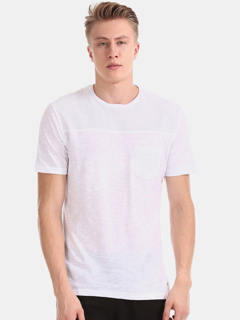 

Cherokee Men White Solid Round Neck T-shirt