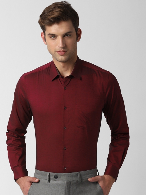 

Peter England Men Maroon Regular Fit Solid Formal Shirt