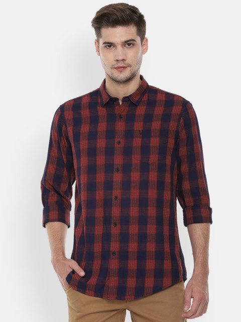 

Solly Jeans Co. Men Brown & Navy Blue Regular Fit Checked Casual Shirt