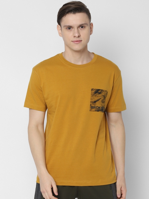

SKULT by Shahid Kapoor Men Yellow Printed Round Neck Pure Cotton T-shirt