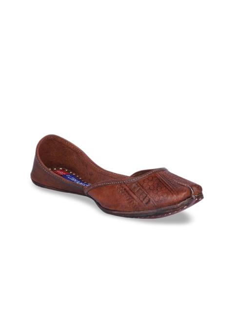 

MSC Women Brown Textured Leather Mojaris