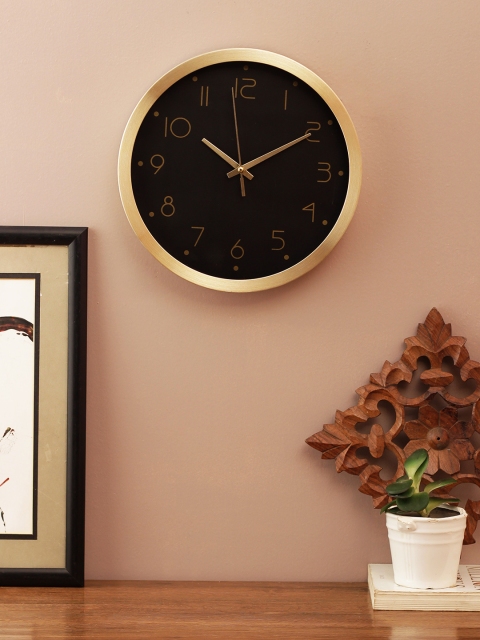 

Living Essence Black & Gold-Toned Round Solid 25 cm Analogue Wall Clock