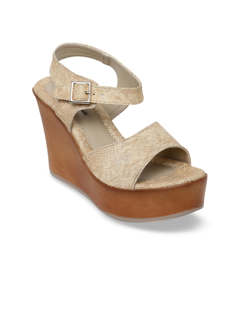 

Bruno Manetti Women Beige Solid Heels