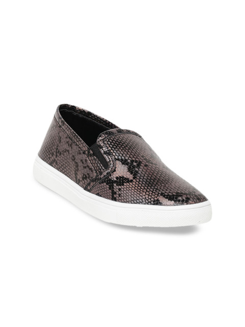 

Bruno Manetti Women Gunmetal-Toned & Beige Snakeskin Textured Slip-On Sneakers, Metallic