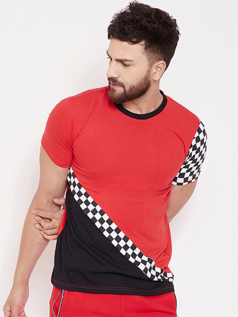 

FUGAZEE Men Red & Black Colourblocked Round Neck T-shirt