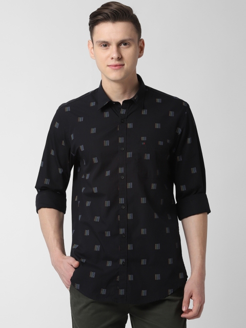 

Peter England Casuals Men Black Slim Fit Printed Casual Shirt