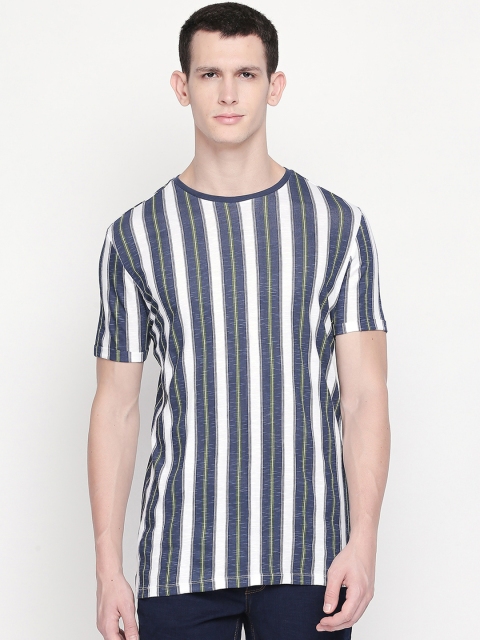 

SF JEANS by Pantaloons Men Navy Blue Striped Round Neck T-shirt