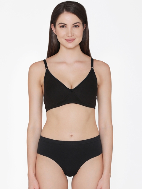

Clovia Women Black Solid Lingerie Set COMBBP09740B