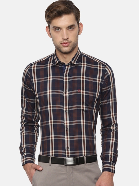

Van Heusen Sport Men Navy Blue & Off-White Slim Fit Checked Casual Shirt