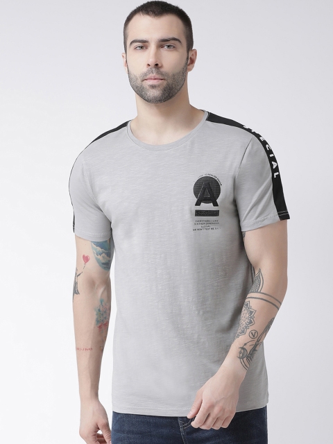 Rex Straut Jeans Men Black Colourblocked Round Neck T-shirt