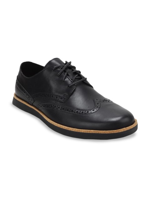 

Clarks Men Black Solid Brogues