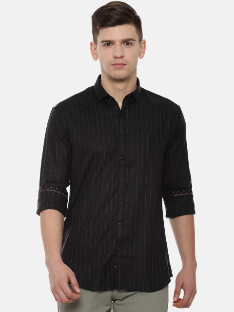 

V Dot Men Black & White Slim Fit Striped Casual Shirt