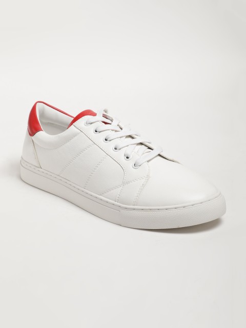 

LOCOMOTIVE Men White Sneakers