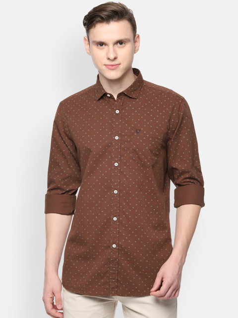 

Solly Jeans Co. Men Brown Regular Fit Printed Casual Shirt