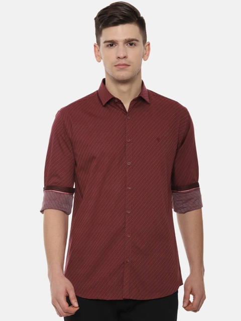 

V Dot Men Brown Slim Fit Striped Casual Shirt