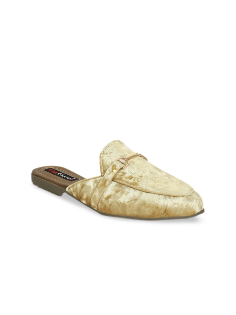 

Get Glamr Women Gold-Toned Solid Mules