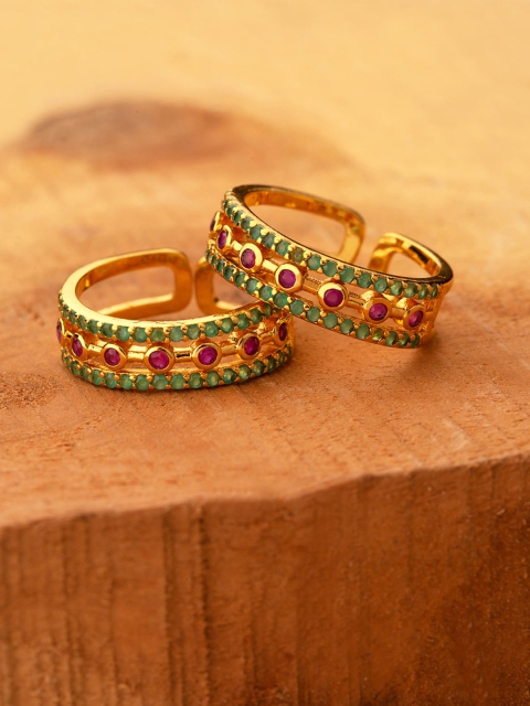 

Voylla Women Set of 2 Brass-Plated Gold-Toned & Green CZ-Studded Toe Rings
