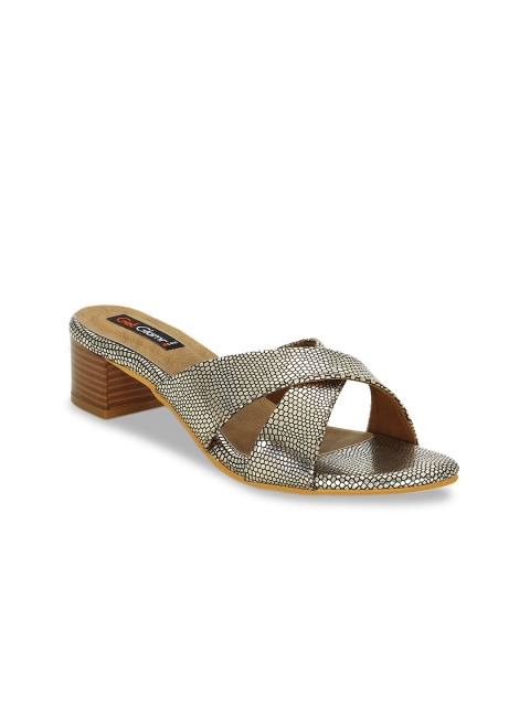 

Get Glamr Women Gold-Toned Solid Mules