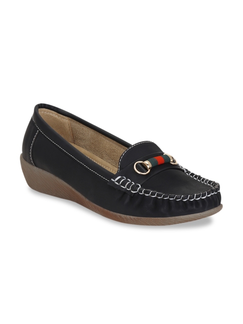 

Get Glamr Women Black Solid Heeled Shoes