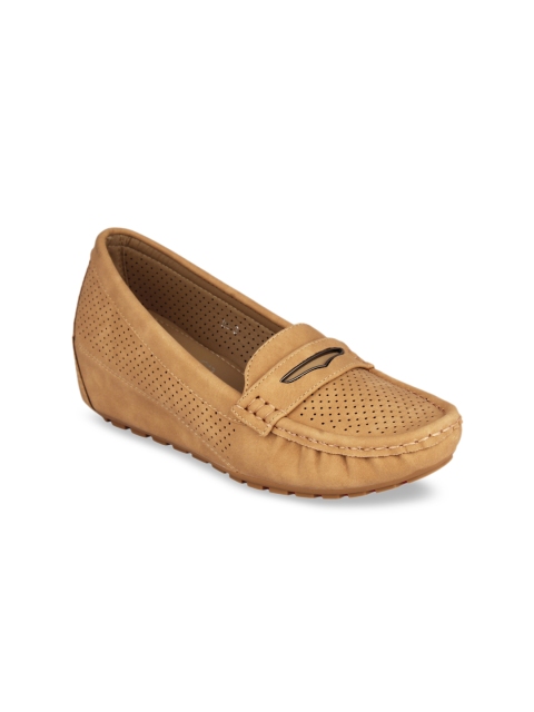 

pelle albero Women Khaki Solid Pumps