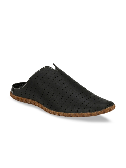 

Mactree Men Black Solid Shoe-Style Sandals