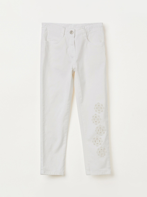 

Bossini Girls White Regular Fit Embroidered Regular Trousers