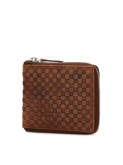 

Teakwood Leathers Men Brown Textured Zip Around Wallet