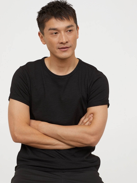 

H&M Men Black Solid Slub Jersey T-shirt