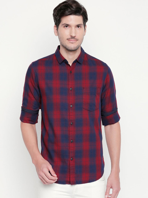 

Dennis Lingo Men Maroon & Blue Slim Fit Checked Casual Shirt