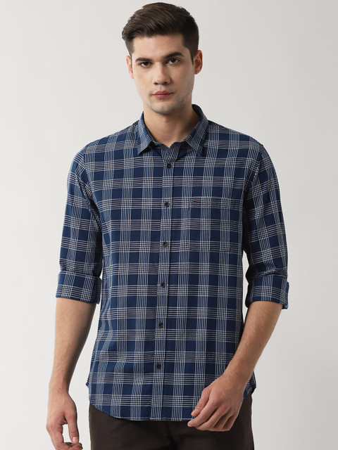 

Peter England Casuals Men Navy Blue Slim Fit Checked Casual Shirt