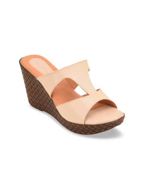 pelle albero Women Cream-Coloured Solid Sandals