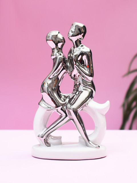 

Archies Unisex Silver Polyresin Love Couple Showpiece