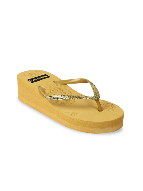 

WOMENS BERRY Women Gold-Toned Solid Sandals