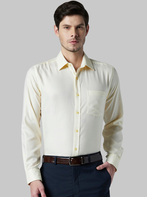 

Park Avenue Men Yellow Regular Fit Self Design Formal Shirt