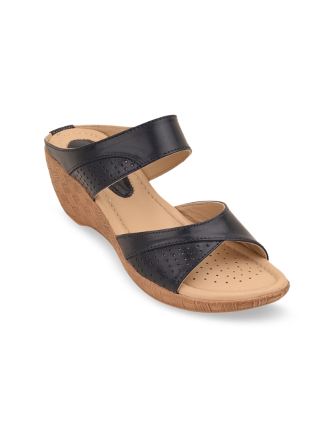 

pelle albero Women Blue Solid Heels