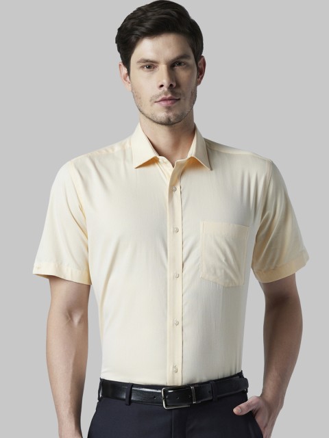 

Park Avenue Men Yellow Regular Fit Self Design Formal Shirt
