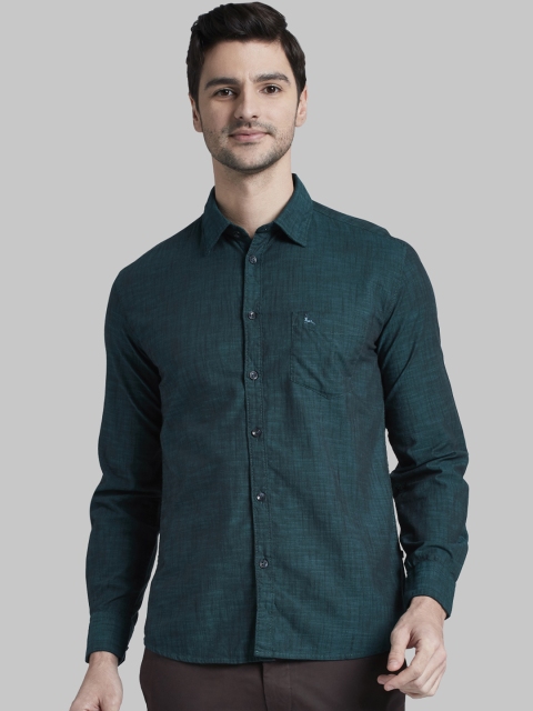 

Parx Men Green Slim Fit Solid Casual Shirt
