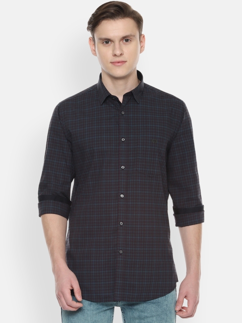 

Van Heusen Sport Men Black Slim Fit Checked Casual Shirt