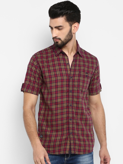 

Mufti Men Maroon Slim Fit Checked Casual Shirt