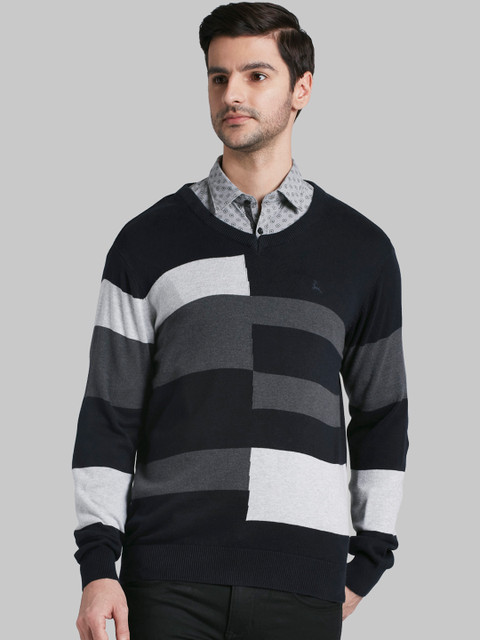 

Parx Men Navy Blue & Charcoal Colourblocked Sweater
