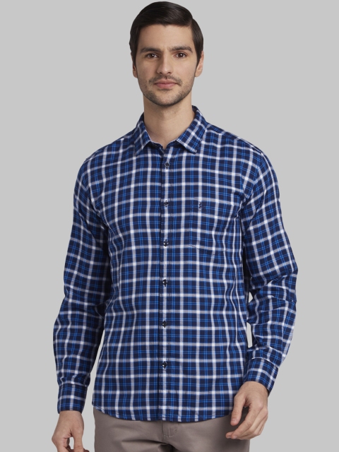 

Parx Men Navy Blue & Grey Slim Fit Checked Casual Shirt