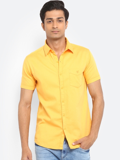 

Mufti Men Yellow Slim Fit Solid Casual Shirt