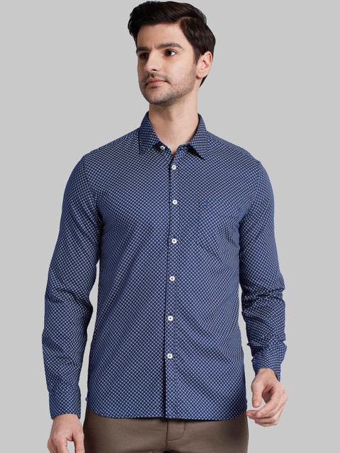 

Parx Men Blue & White Slim Fit Printed Casual Shirt