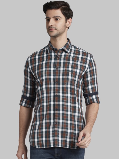 

Parx Men Green & White Slim Fit Checked Casual Shirt