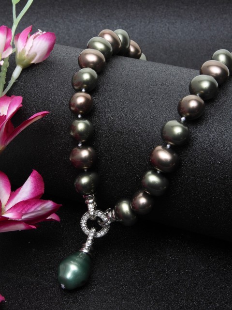 

DUGRISTYLE Women Green & Silver-Plated Pearl Necklace