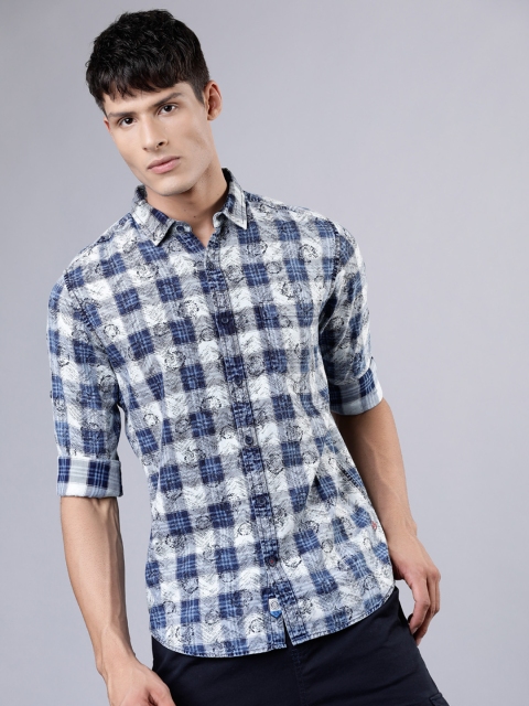 LOCOMOTIVE Men Blue & White Slim Fit Checked Casual Shirt