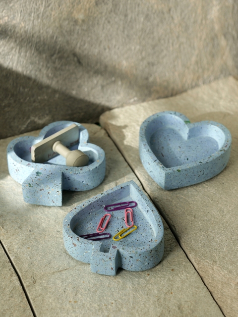 

ExclusiveLane Set of 3 Blue Handcrafted Multi-Utility Knick Knack Organizer Trays