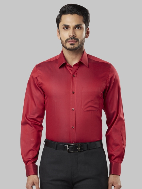 

Raymond Men Red Regular Fit Solid Formal Shirt