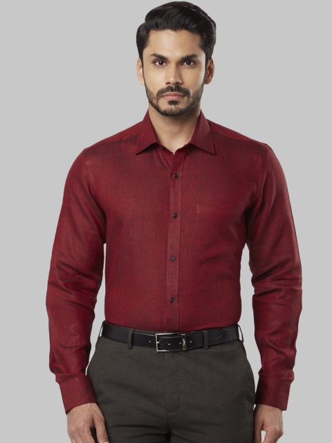 

Raymond Men Maroon Regular Fit Solid Formal Shirt
