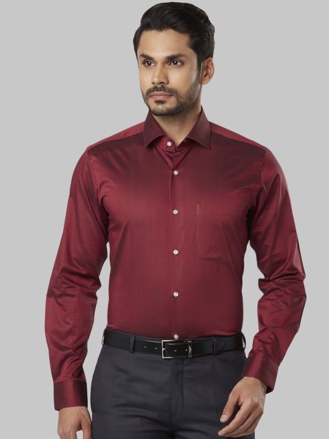 

Raymond Men Maroon Regular Fit Solid Formal Shirt
